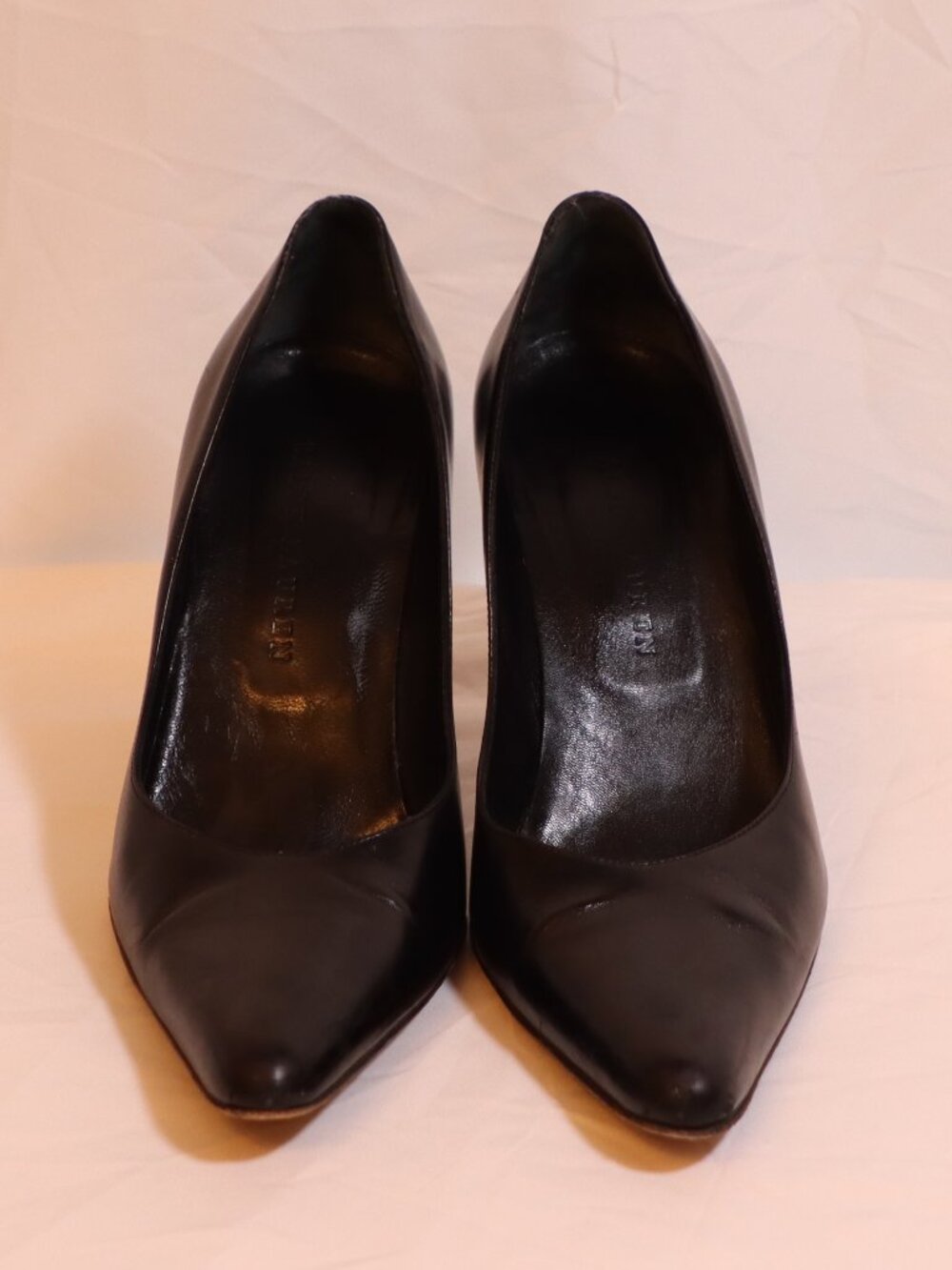 Classic Black Ralph Lauren Size 9 Heels - Picture 4 of 7